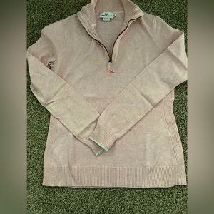 Women’s Vineyard Vines Quarter zip size small; Light pink